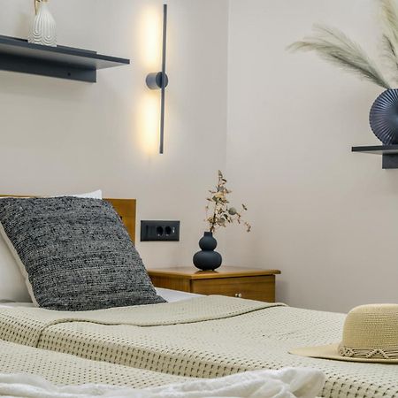 Rivulet Apartments Лаганас Екстериор снимка